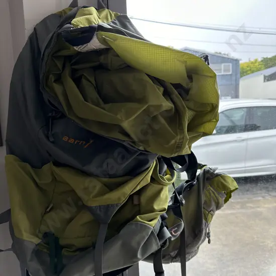 Lightweight hicking pack