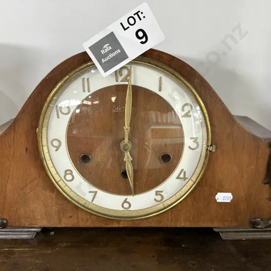 Mantle clock