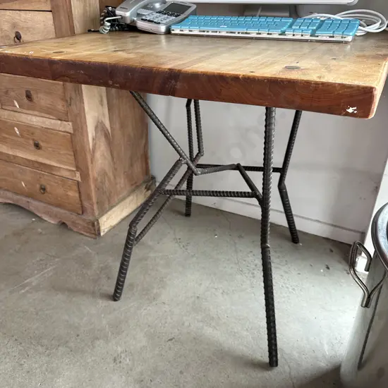 Riks Terstappen custom design table