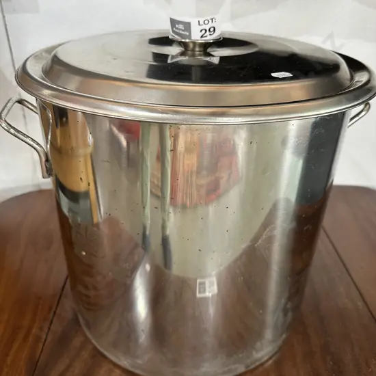 Large stock pot