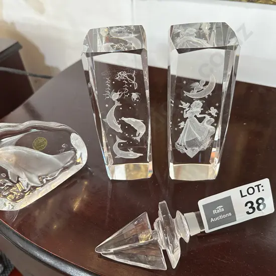 3 x crystal weights and bottle stop