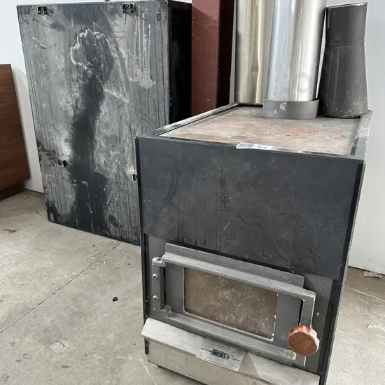 Pyro Classic fireplace  inc stainless flu