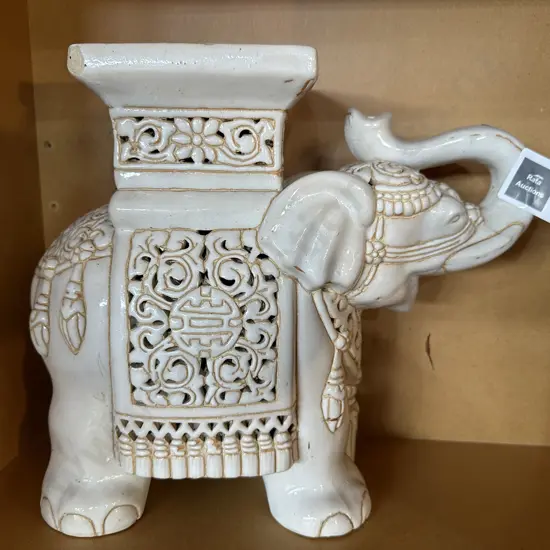 Elephant plant stand