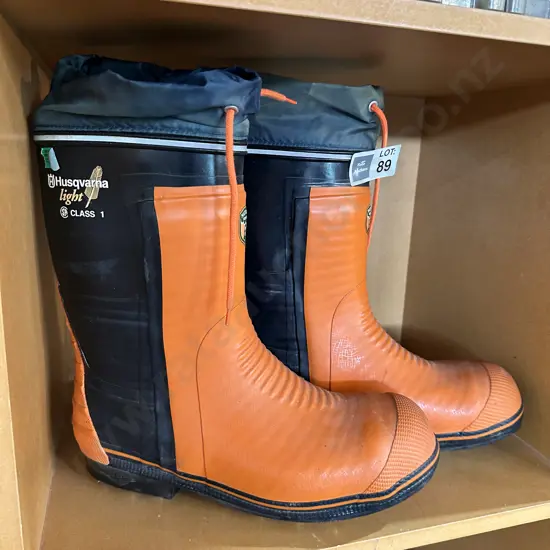 Huskvarna loggers boots USA 14 NEW