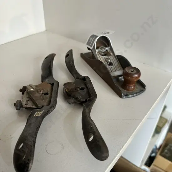 Vintage plane and spoke shaves
