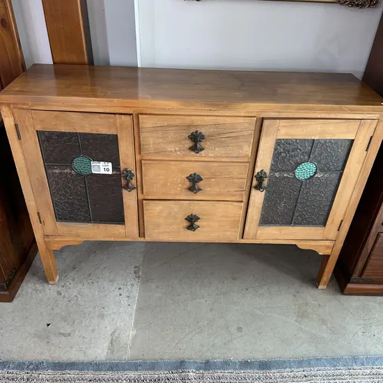 Colonial sideboard