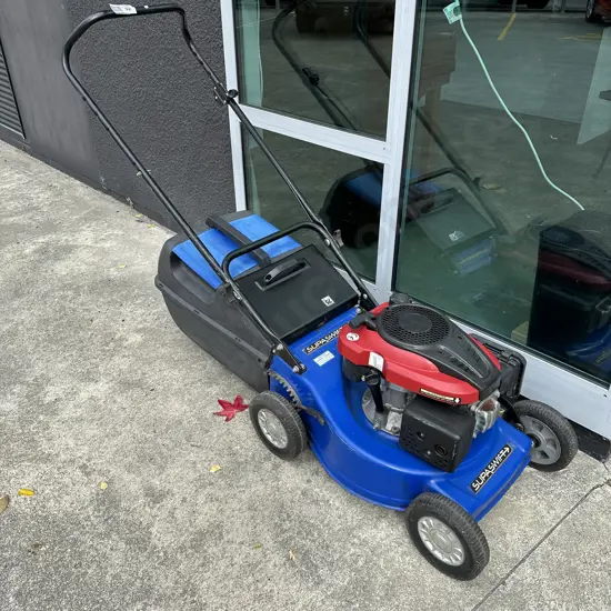 Lawn mower- working