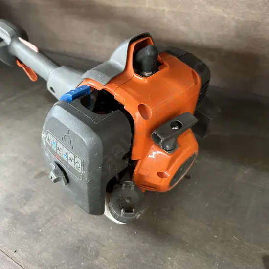 Husqvarna line strimmer