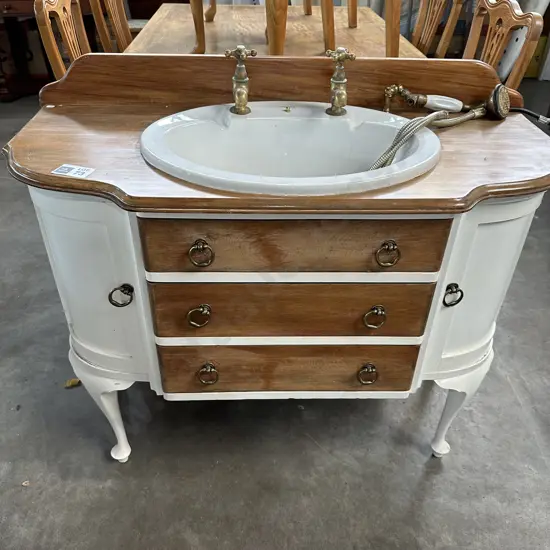 Bespoke vanity and shower parts