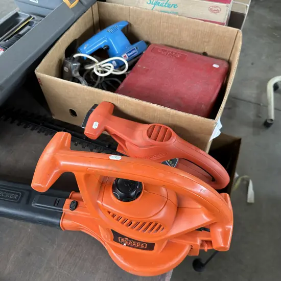 Electric tools, blower, hedge trimmer
