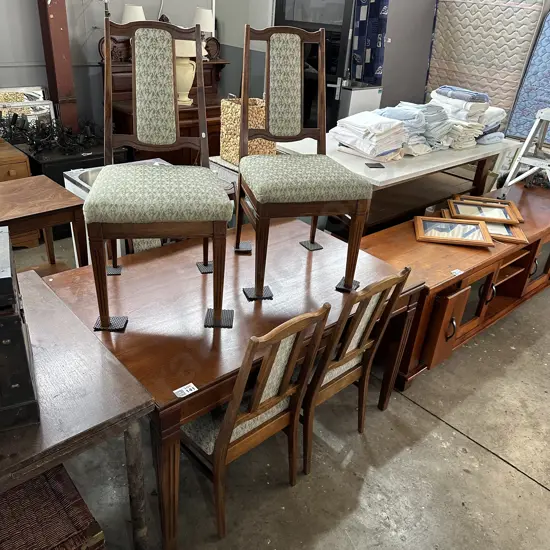 Dining table and 6 chairs - good condition