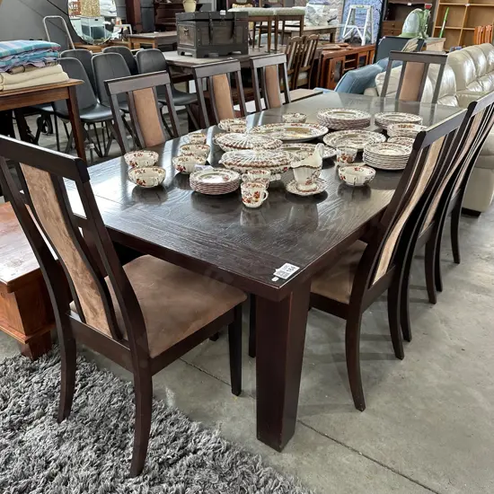Oak table plus 8 chairs