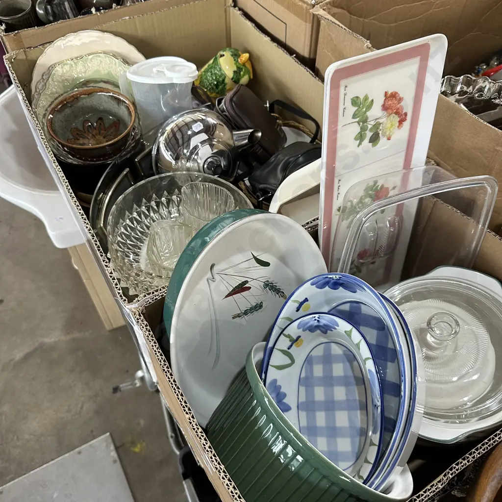 2 box lots Image 1++