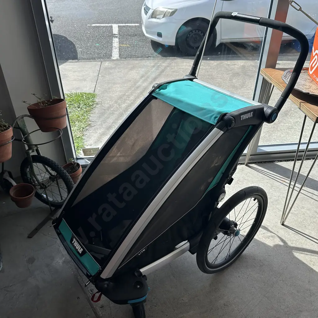 Thule pram/bike pod Image 1++