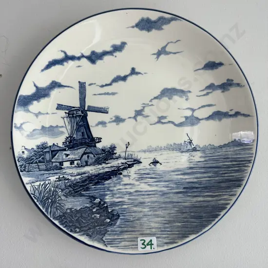 Delft wall charger