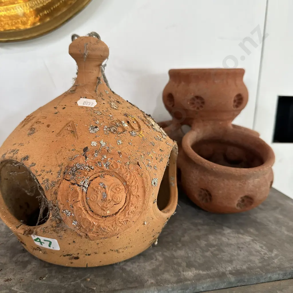 2 pottery items inc Jill & Micheal bird feeder Image 1++