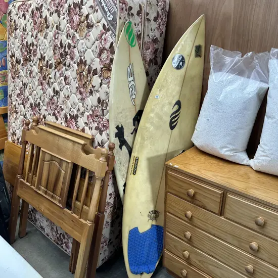 2 surf boards - no fins