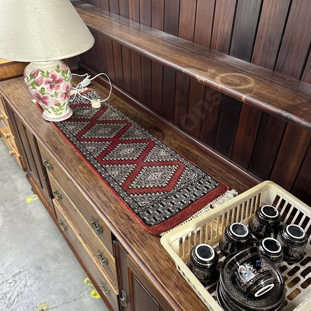 Coffee cup set, mat plus damaged lamp Image 1++