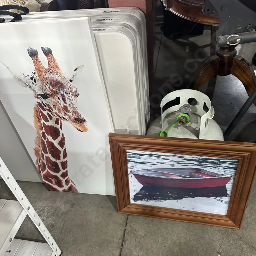 set of paintings plus prints Image 1++