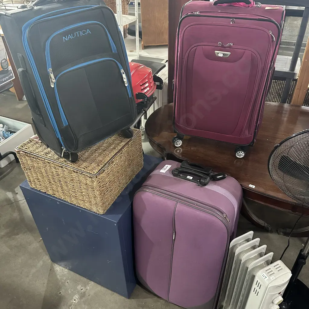 3 suitcases Image 1++