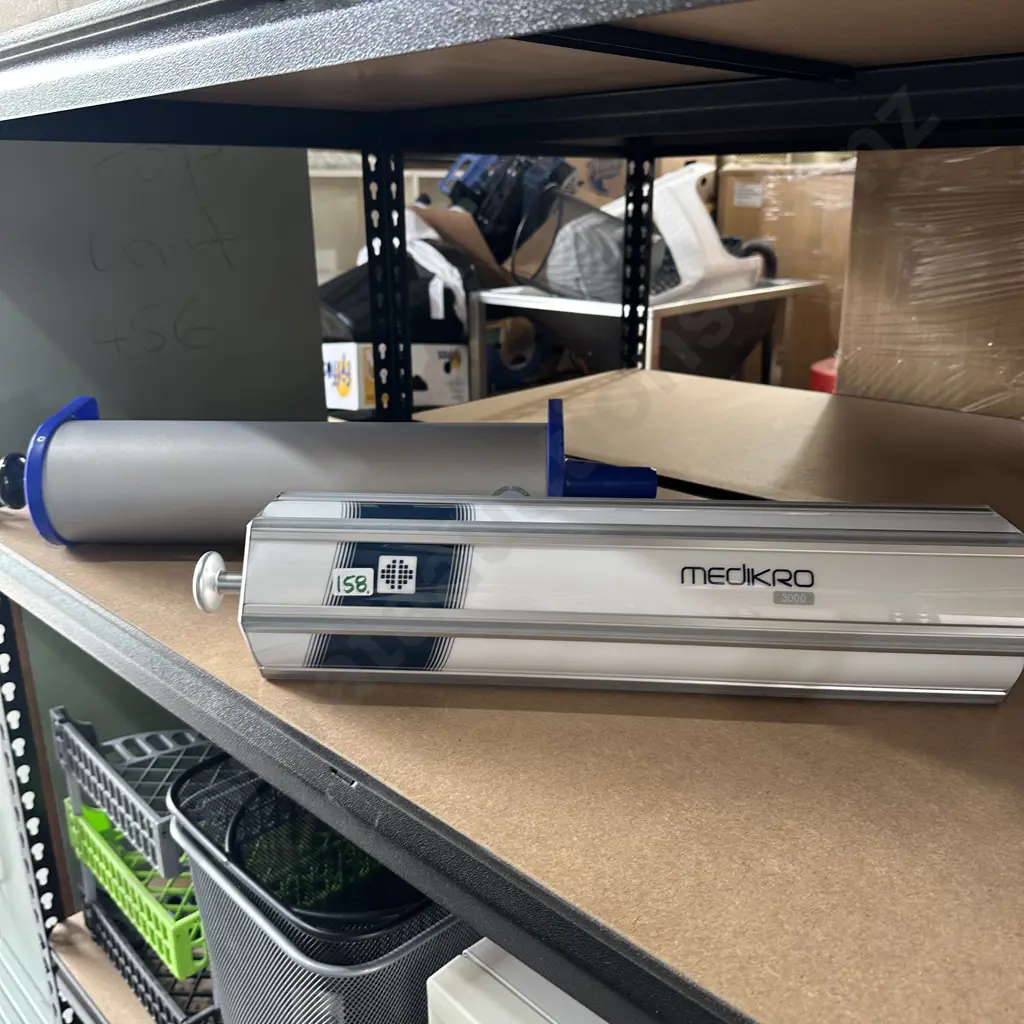 2 medical calibrating items Image 1++