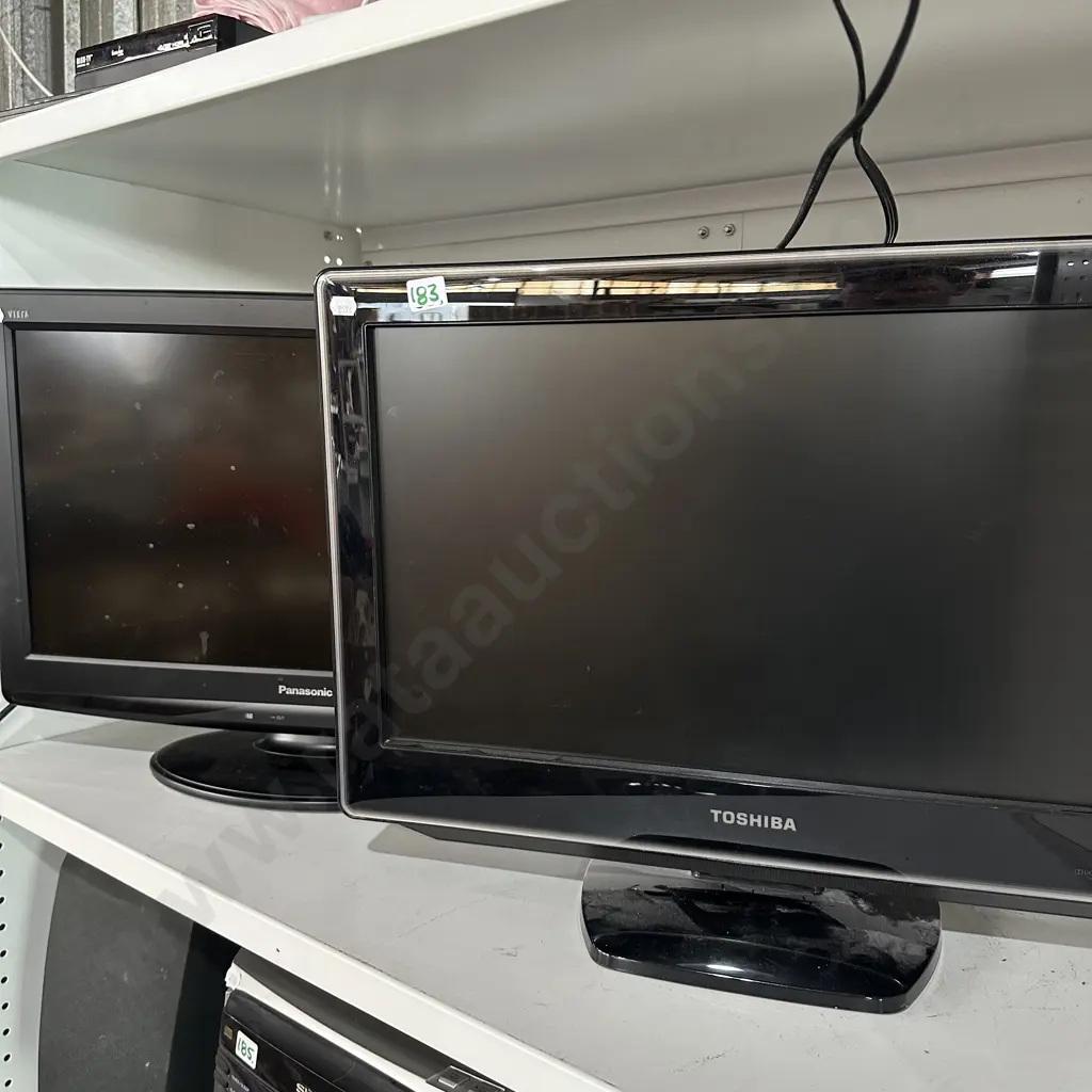 2 small TVs 1 with built in DVD player Image 1++
