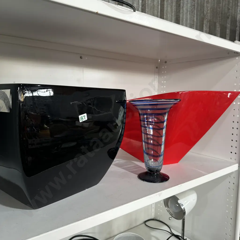 vases and planters Image 1++