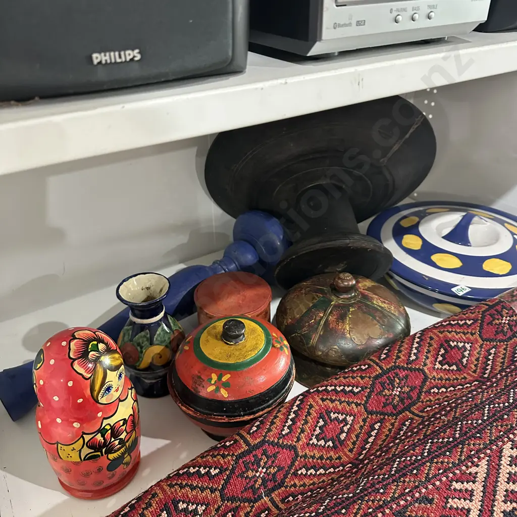 decorative items inc Russian dolls Image 1++