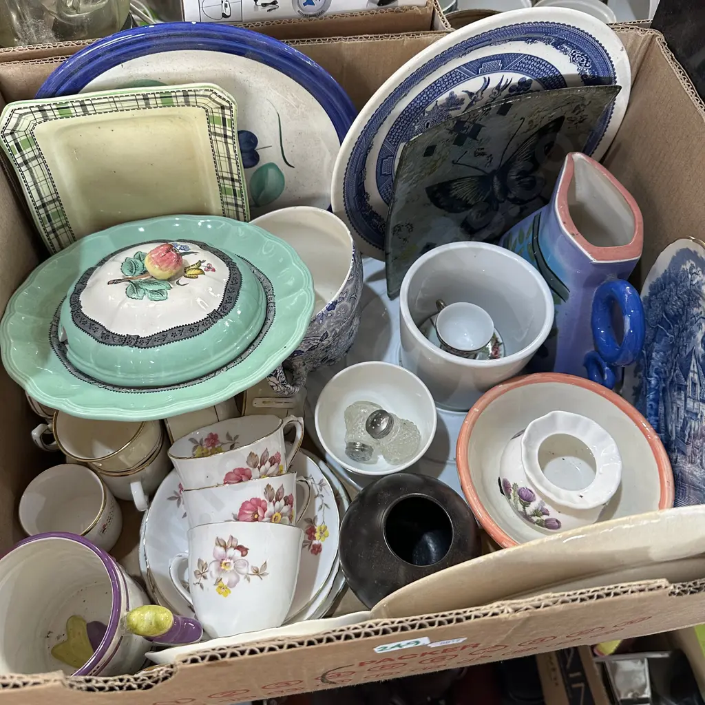 Box lot of english bone china tea sets, copeland spode, blue and white Willow plate etc. Image 1++