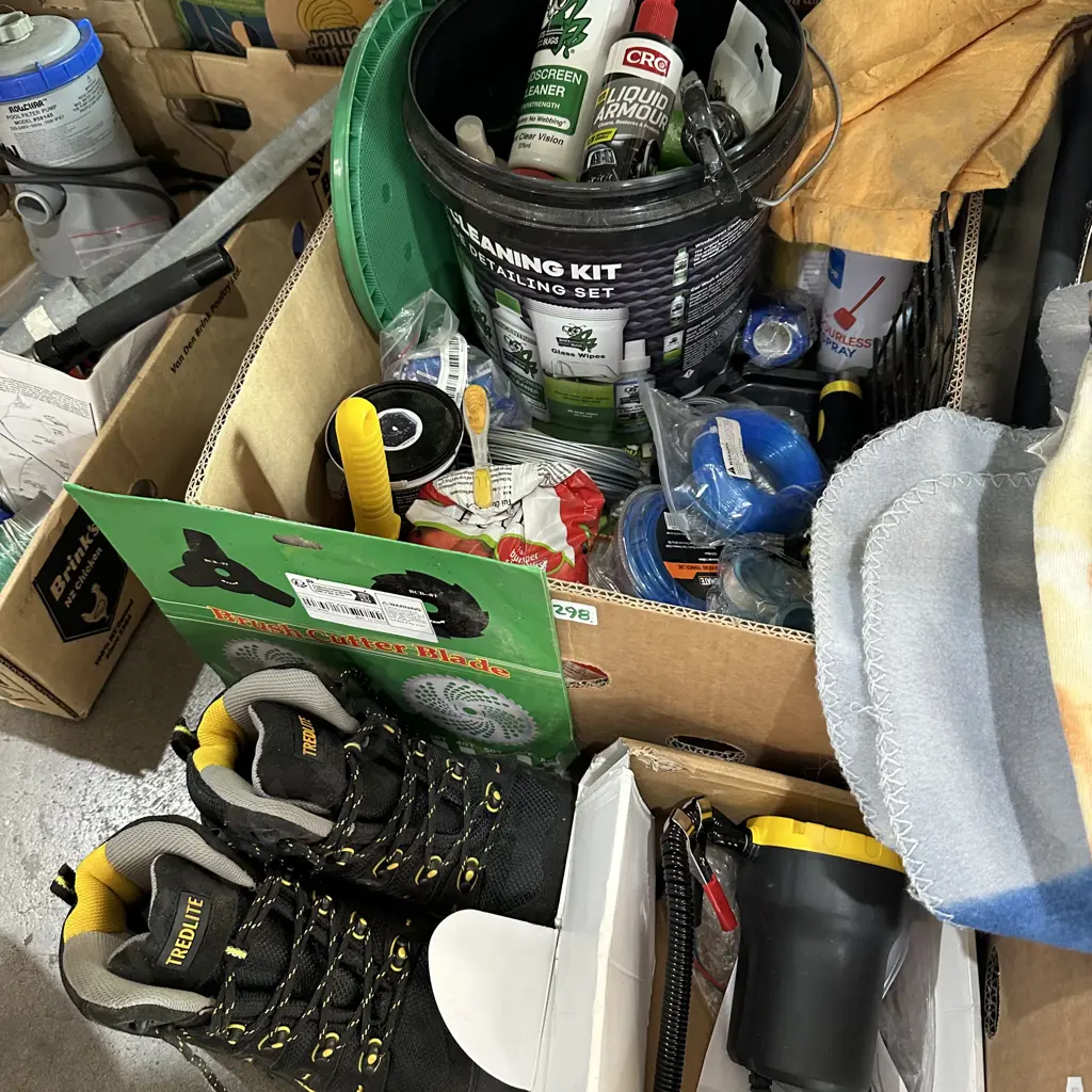 Box lot of some new products including car cleaning, brush cutter blade and strimmer line etc. Image 1++