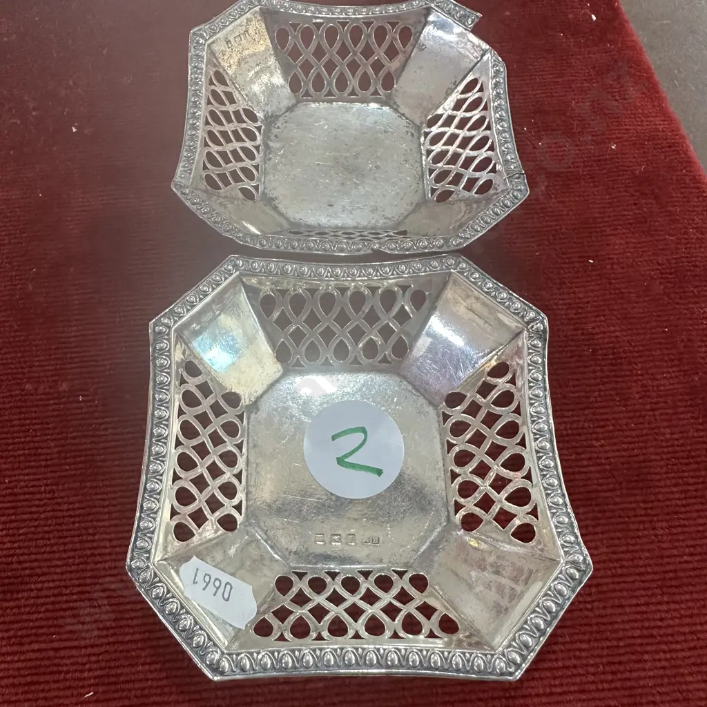 Pr Sterling silver dishes 51.5g Image 1++