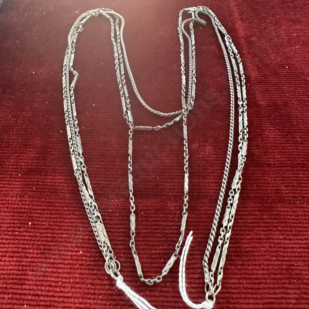 3 adjoined Sterling silver necklaces 28.5g Image 1++