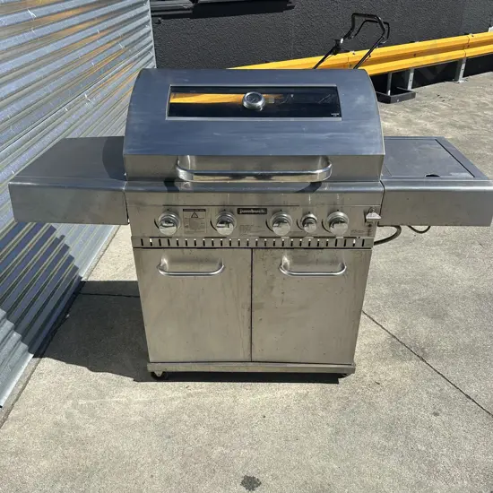 Jumbuck BBQ and bottle