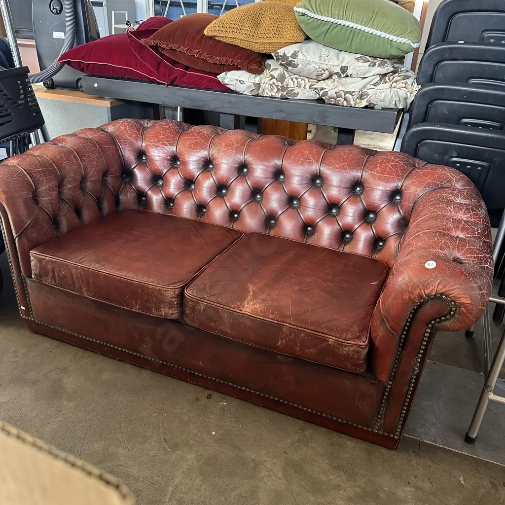distressed leather 2 seater button back sofa Image 1++
