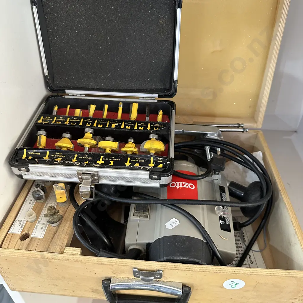 boxed router and bits Image 1++