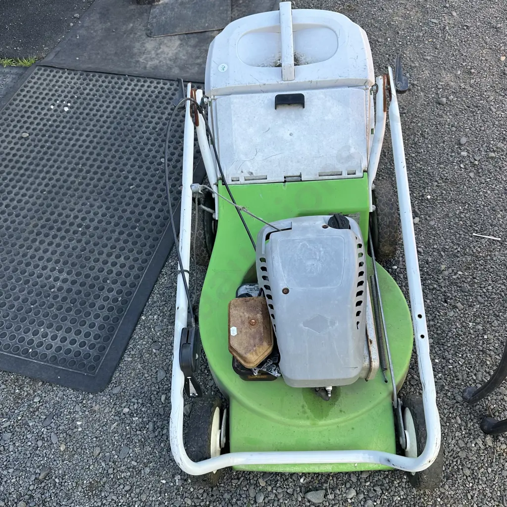 Viking lawn mower working Image 1++