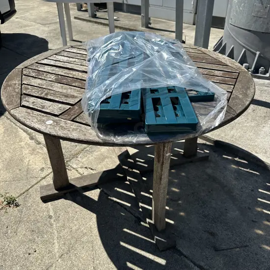 round outdoor table and new shelf