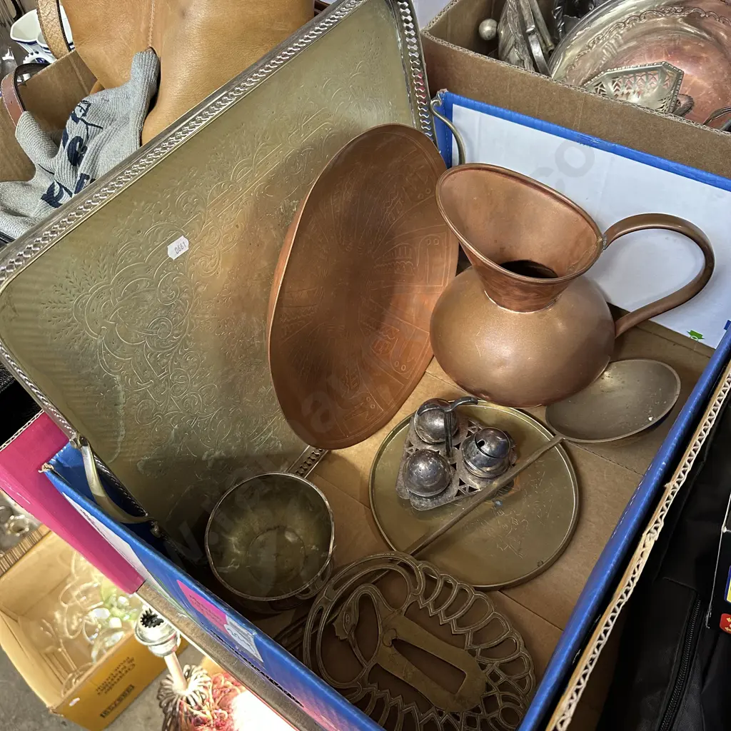 brass and copper ware, large tray etc Image 1++