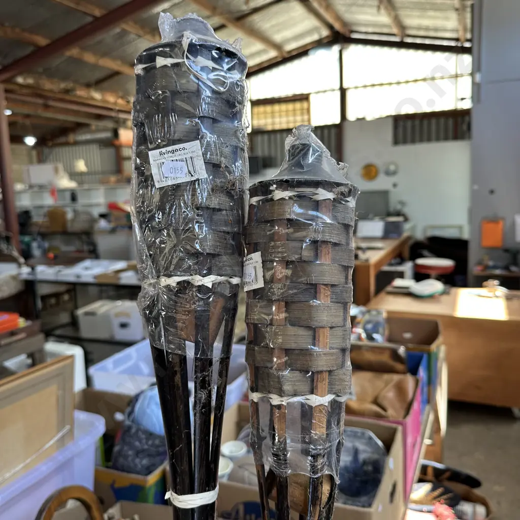 2 box lots, roasters, mirror, lamps and fuel etc Image 1++