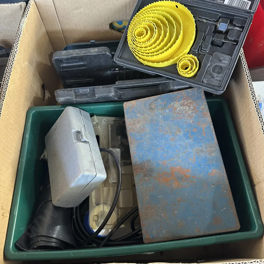 Hole saw kit, and other boxed sets etc Image 1++
