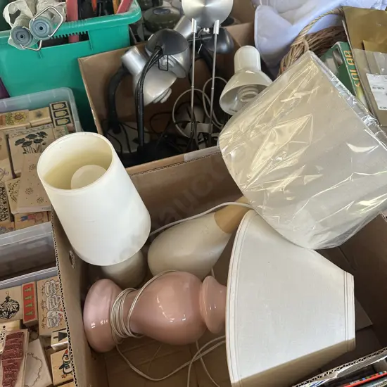 2 boxes lamps