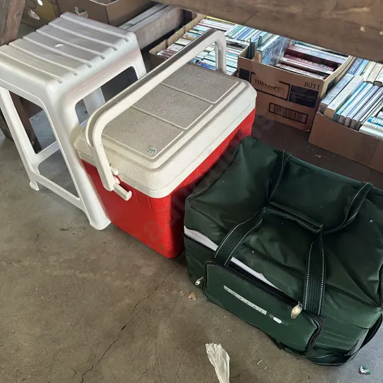 chilli bin and picnic bag, stool