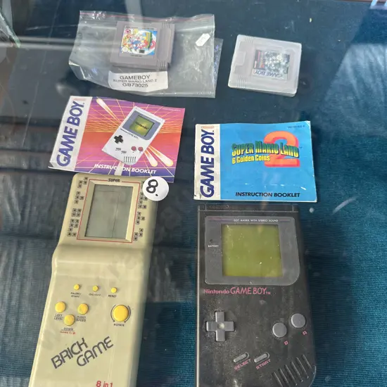 Game Boy & games, plus Brick Game