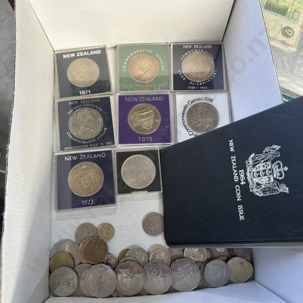 coins, mint and loose Image 1++