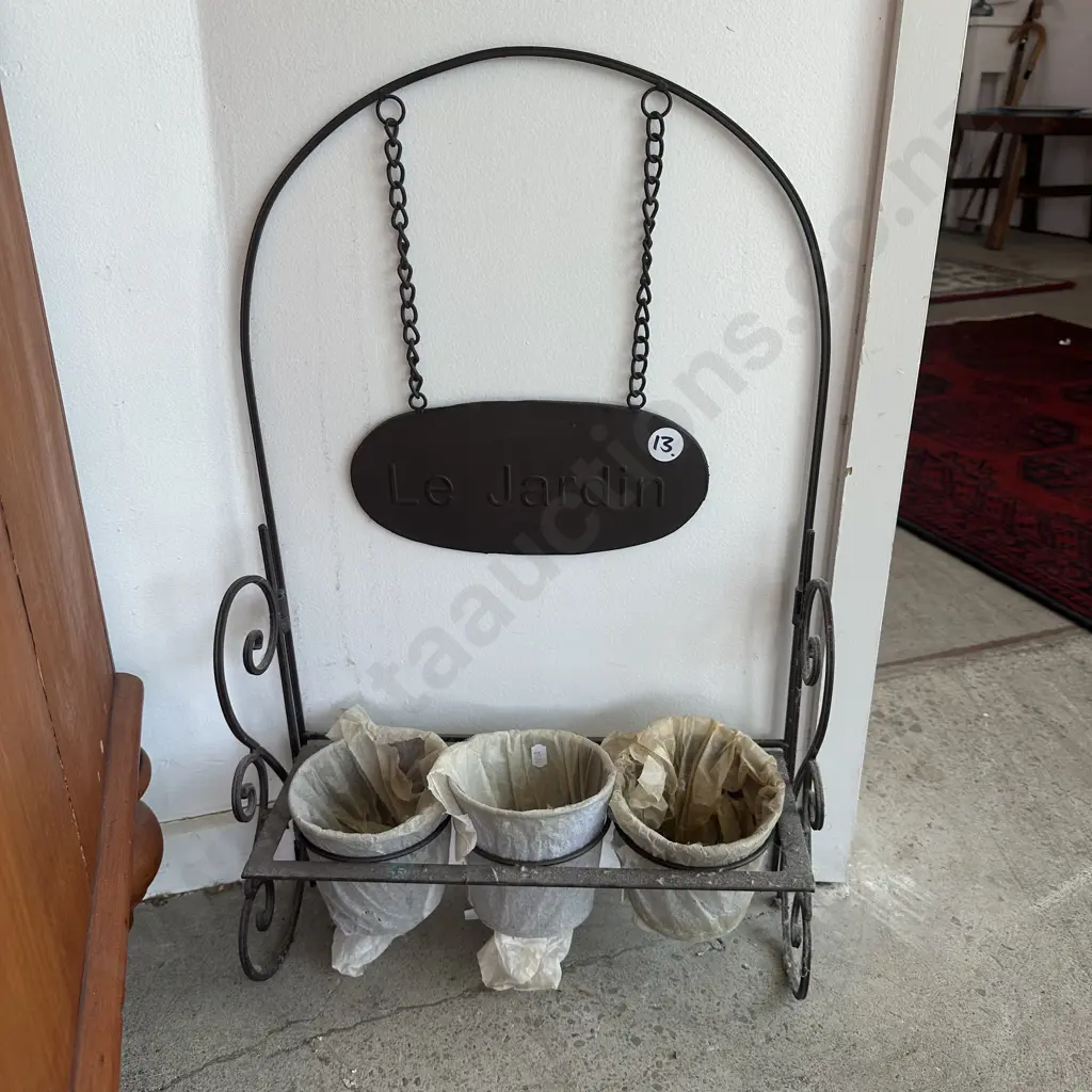 herb garden, plus floor fan Image 1++