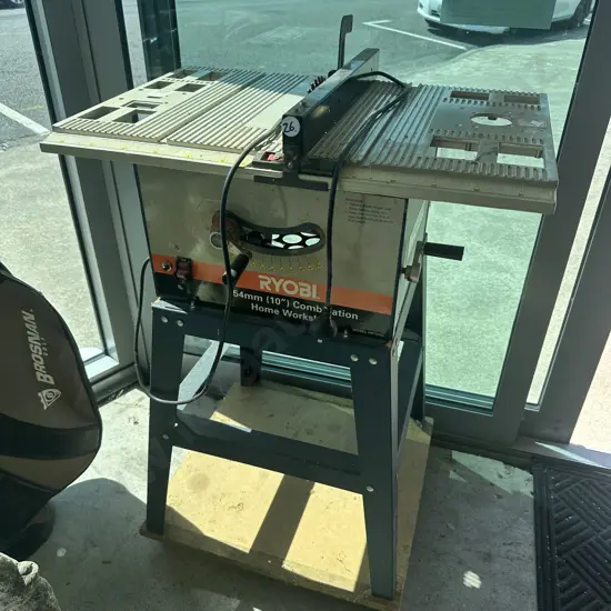 Ryobi 10inch saw bench, on casters