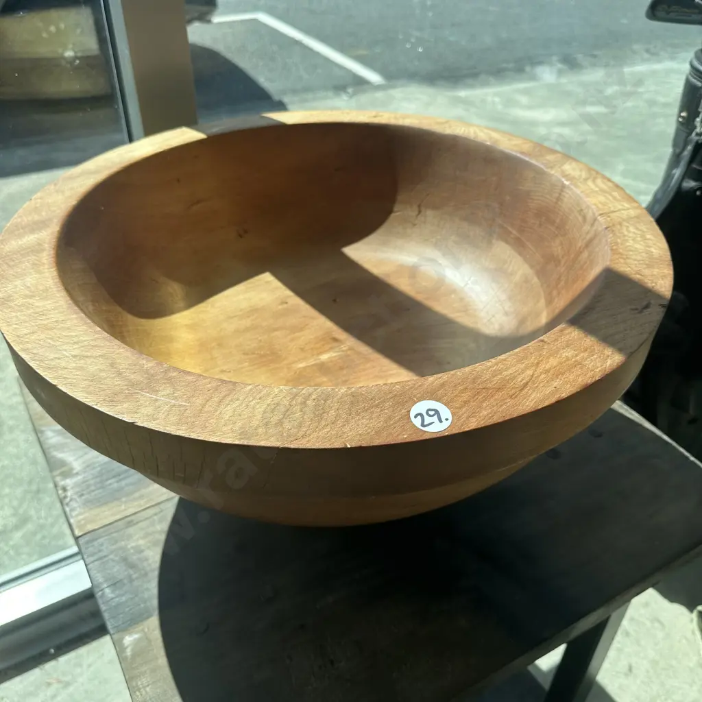 very large Kauri bowl 56cm Image 1++