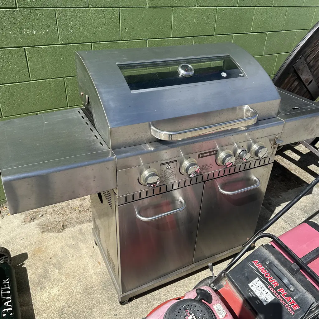 jumbuck bbq and bottle Image 1++