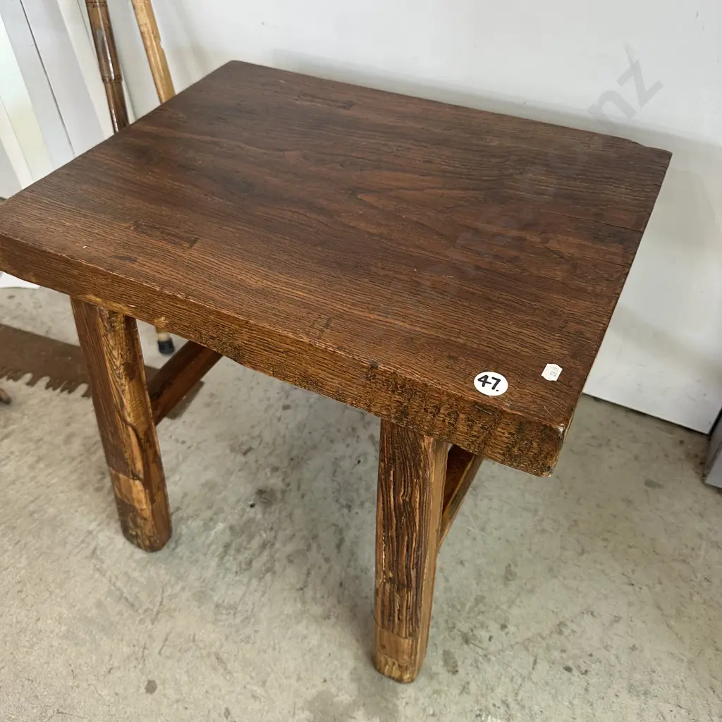 Oak side table 450 x 570 Image 1++