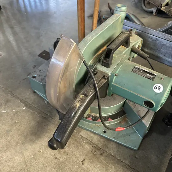Hitachi compound saw